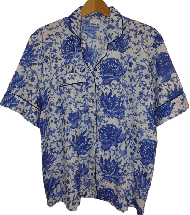 Pyjama court en coton indien – Imprimé floral artisanal – Fait main - Slow fashion - Bleu sur blanc
