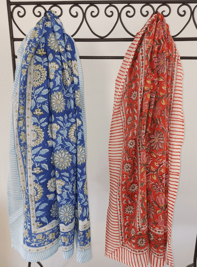 Paréo de plage en coton voile indien imprimé à la main – Motif floral bleu et blanc – Étole & châle bohème 