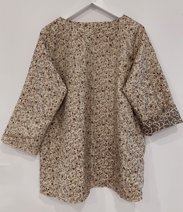 Kimono femme réversible sari recyclé, unique, confectionnée à la main dans les villages indiens, beige, rouge, marron