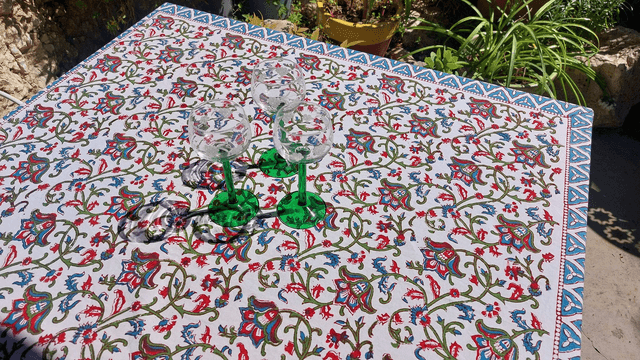 Nappe carrée 150cm impression florale à la main, rouge, bleu, vert,coton