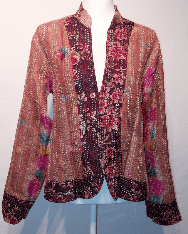 Veste femme réversible sari recyclé et Kantha, unique, confectionnée à la main dans les villages indiens, rose, rouge, marron
