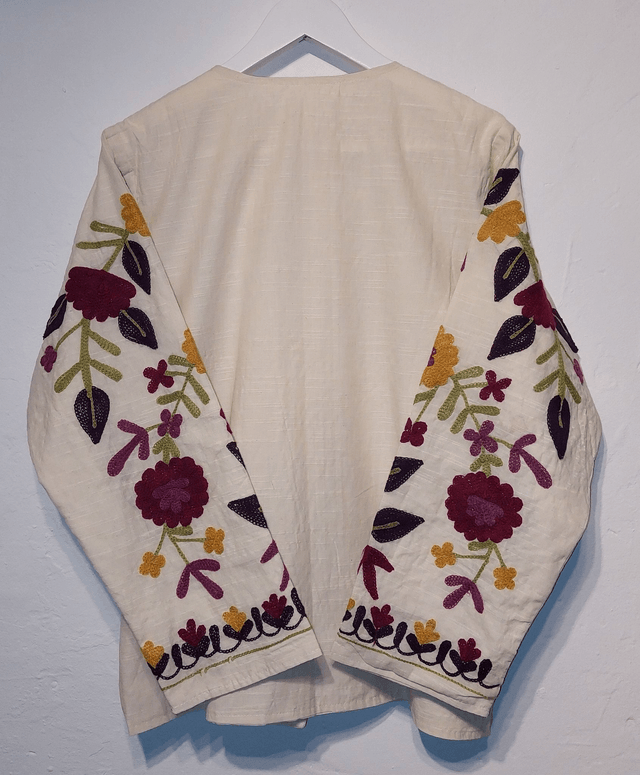 Veste d'été brodée Suzani, confectionnée à la main en coton flammé naturel