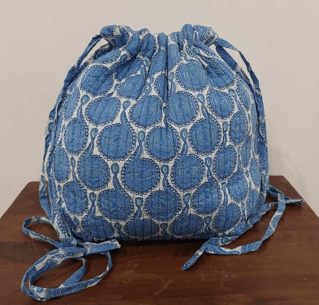 Grande pochette fleurie matelassée, coton, confectionnée en Inde