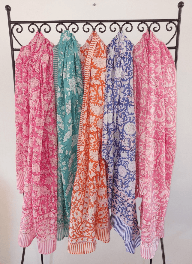  Paréo de plage en coton voile indien imprimé à la main – Motif cachemire rose et blanc – Étole & châle bohème 