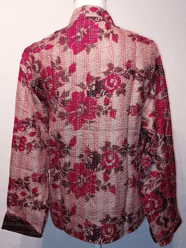 Veste femme réversible sari recyclé et Kantha, unique, confectionnée à la main dans les villages indiens, rose, rouge, marron