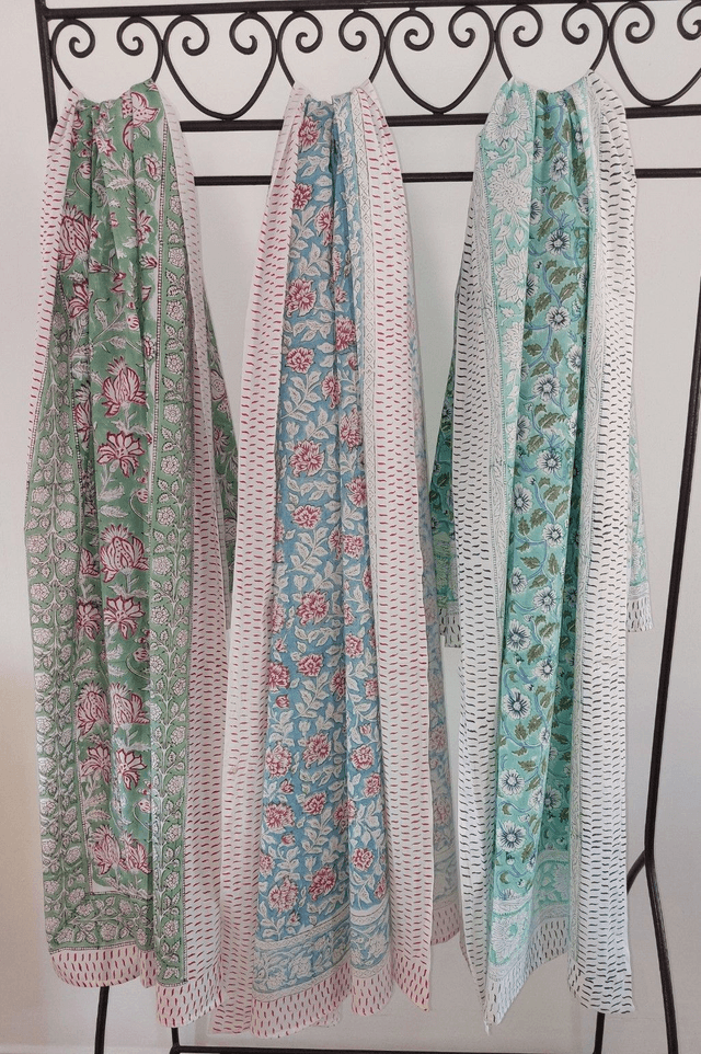 Paréo de plage en coton voile indien imprimé à la main – Motif floral bleu et rose – Étole & châle bohème  