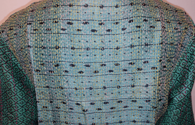 Veste femme reversible sari recyclé et Kantha, unique, confectionnée à la main dans les villages indiens, bleu, vert, turquoise