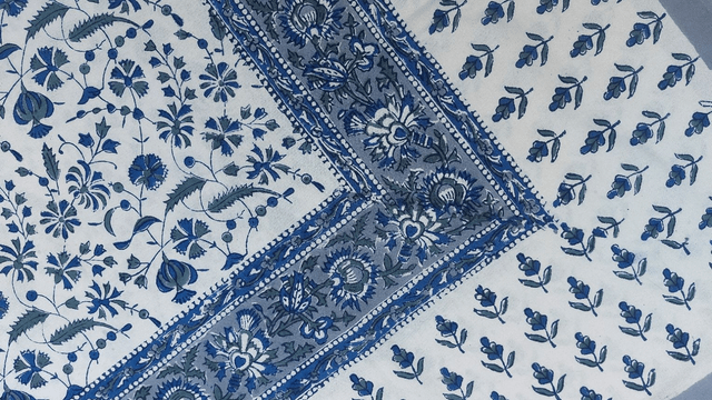 Nappe carrée 150cm imprimée à la main, coton, impression florale bleu et gris sur blanc