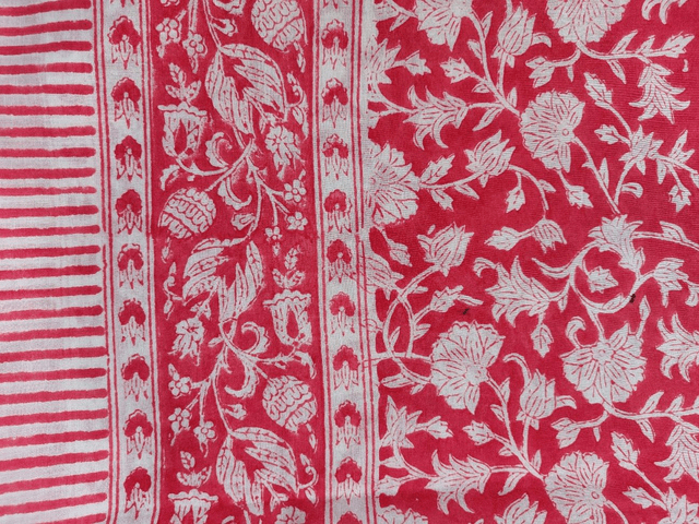 Paréo de plage en coton voile indien imprimé à la main – Motif floral rouge et blanc – Étole & châle bohème 