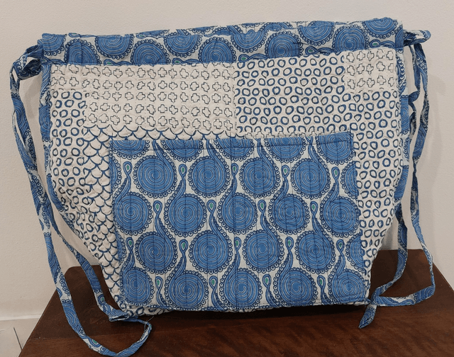 Grande pochette fleurie matelassée, coton, confectionnée en Inde