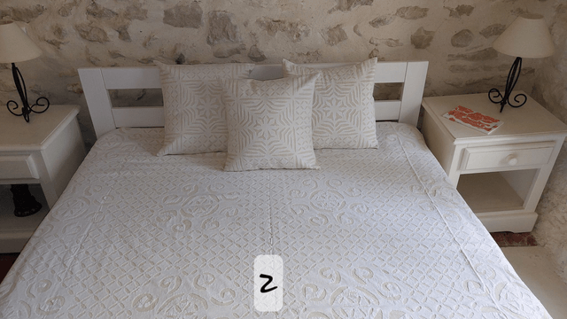 Couvre-lit double - Cutwork - Elégant en broderie ajourée  - Confectionné à la main – Artisanat raffiné pour une chambre chaleureuse 