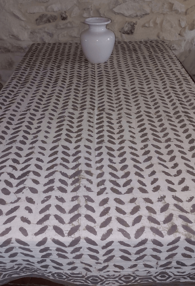 Paréo de plage en coton voile indien imprimé à la main – Motif artisanal - Teinture naturelle beige et taupe – Étole & châle bohème  - Slow fashion