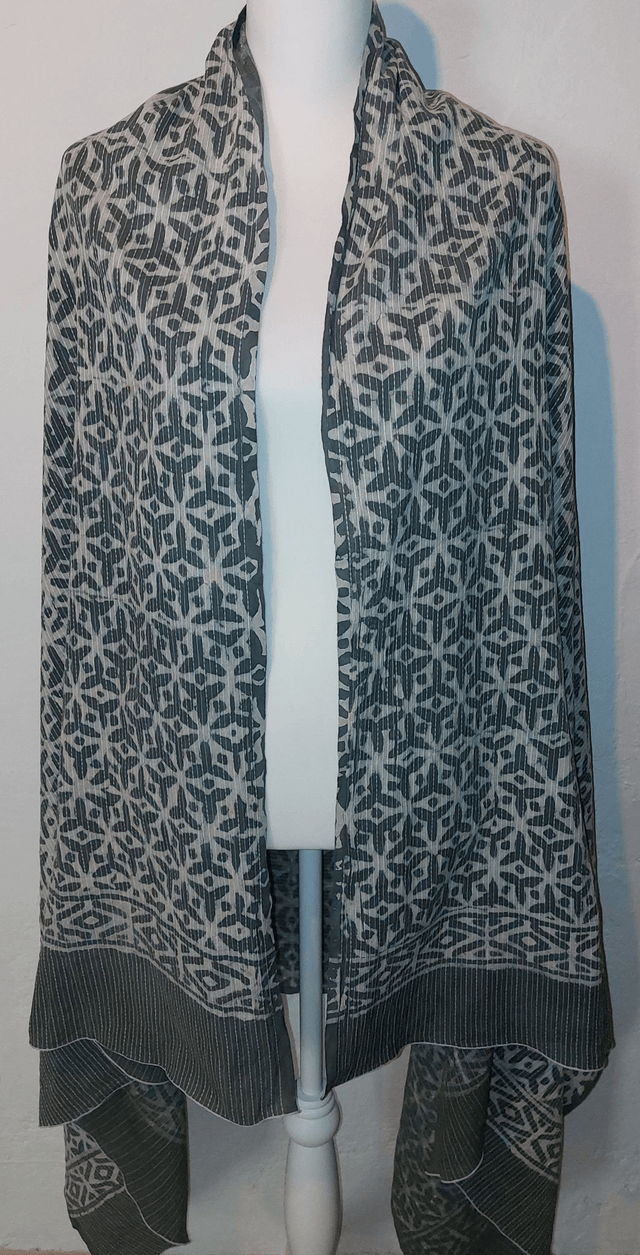 Châle en coton vert brodé Kantha – Teinture naturelle et impression artisanale – Accessoire éthique slow fashion - Nappe - Tissus d'ameublement