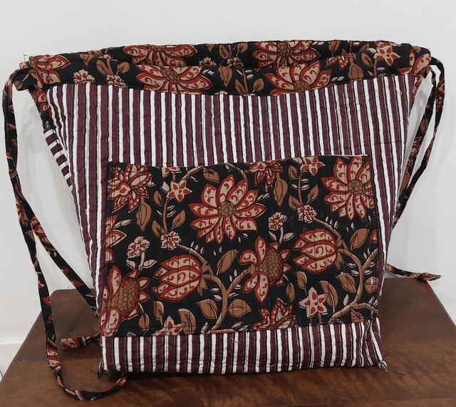 Grande pochette fleurie matelassée, coton, confectionnée en Inde