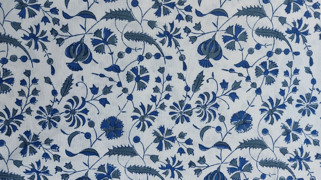 Nappe carrée 150cm imprimée à la main, coton, impression florale bleu et gris sur blanc