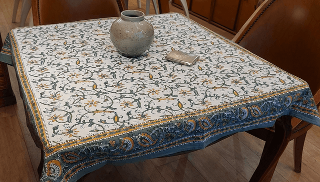 Nappe carrée 100cm imprimée à la main, coton, motif floral vert et jaune