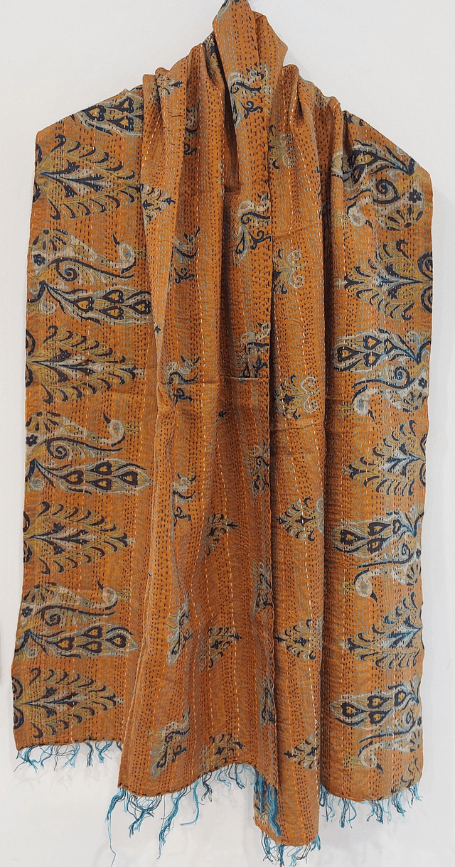 Étole réversible sari surcyclé et Kantha, unique, confectionnée à la main dans les villages indiens, or, jaune, marron